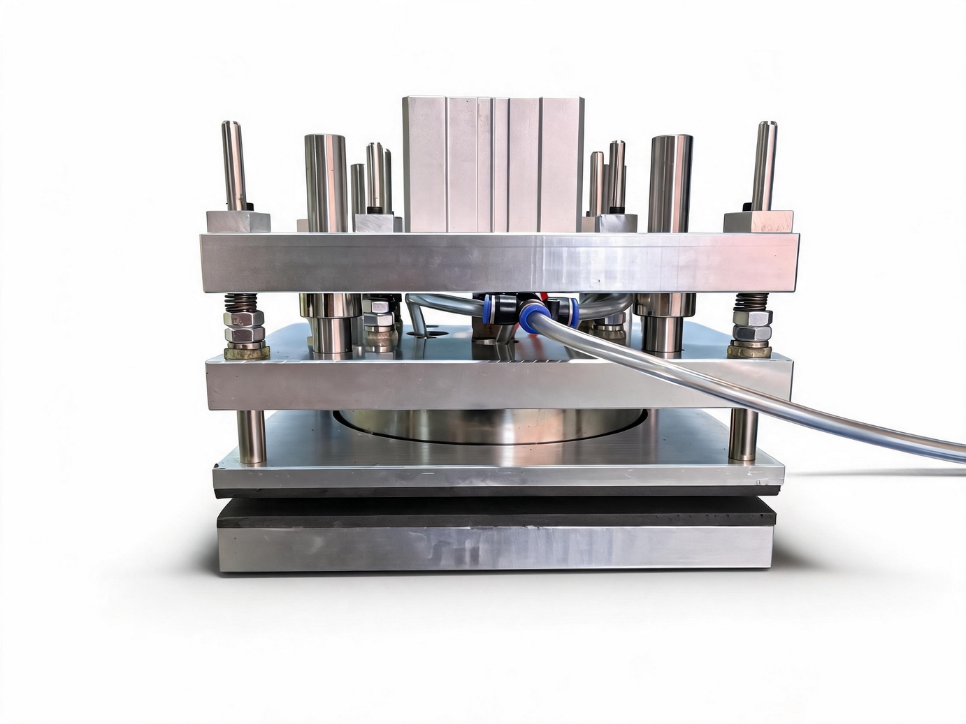 Customized semi-circle cutter